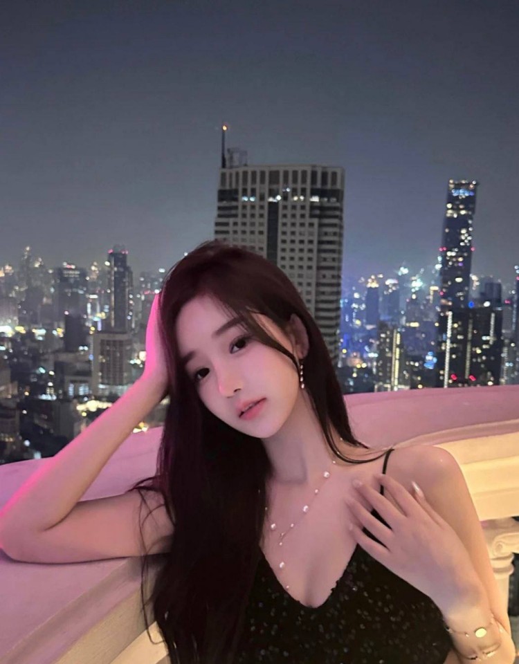 妻子初次接受三人行小说,网盘高清资源